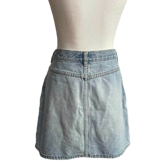 Victoria's Secret LondonJean Front Buttons Light Wash Mini Skirt - size … - Picture 9 of 13